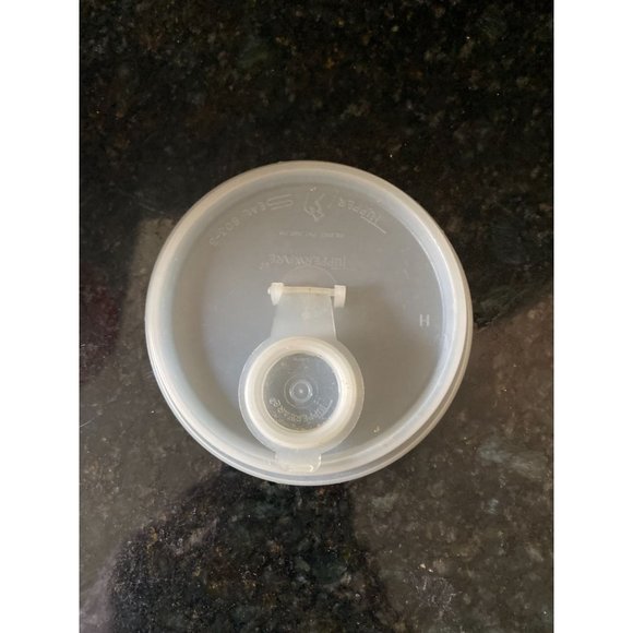 Tupperware 1 Qt. Orange Container #262-9. Lid With Flip Spout - Picture 7 of 9